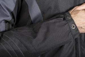 Short CORDURA® motorcycle jacket.